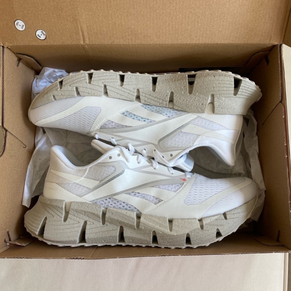 Reebok Men’s Floatzig 1 size 8.5 NWT rare color out of stock online